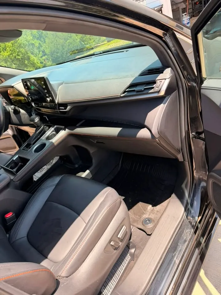 Dashboard and touchscreen detailed in Chattanooga, TN