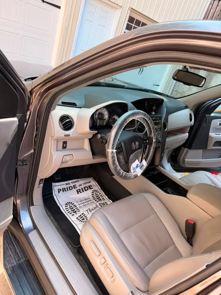 Spotless front interior after a deep interior detail in Chattanooga, TN